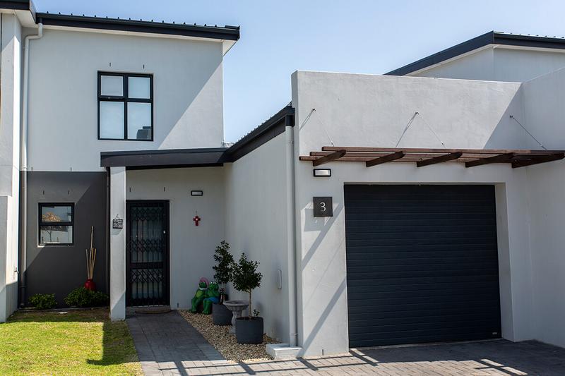 3 Bedroom Property for Sale in Zonnendal Western Cape